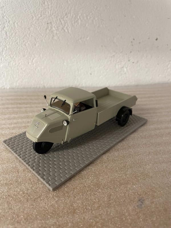 Hübner 7006 Tempo Hanseat Three Wheeler Detaljerad modell i skala 1:32 gauge