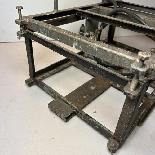 Battery frame for Volvo tgb13