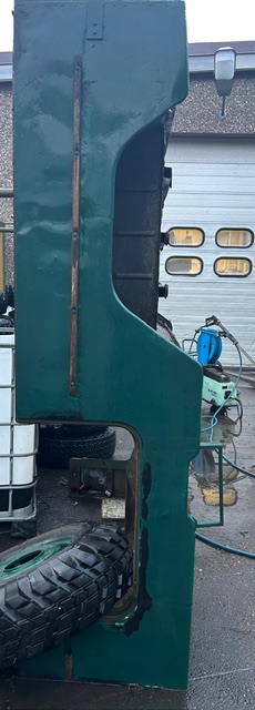 Kaross bakre reparerad med aluzink ekonomiplåt begagnad