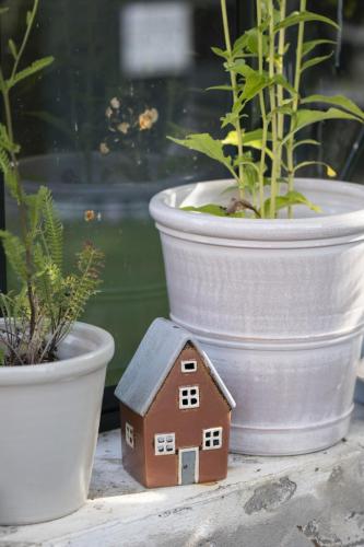 Huslykta Nyhamn Grått Tak utan Skorsten 