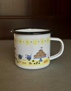 Emaljmugg Swedish Fika 
