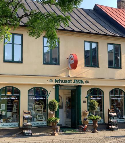 Tehuset Java AB - Våra butiker och öppettider!