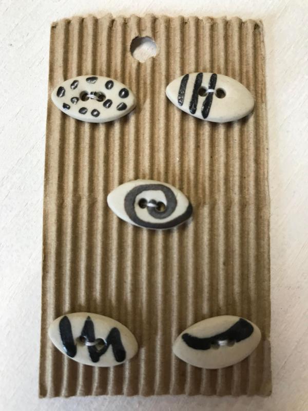 Incomparable Buttons små oval