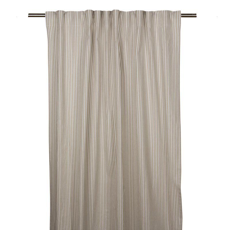 Gardin OSKAR, smalrandig i sand och vitt