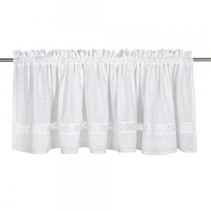 Vit gardinkappa på metervara med spets