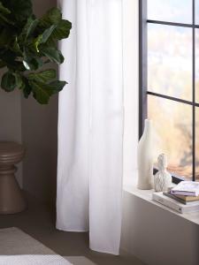 Gardinlängd Cecil, enfärgad med fin struktur, Stl, 2x145x260cm, offwhite