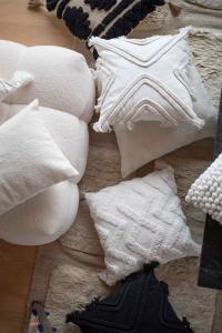 Kuddfodral THOR, enfärgat 40X60 cm Offwhite