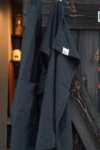 Kökshandduk VIDE, återvunnen textil, enfärgad, Stl. 50X70 cm, svart