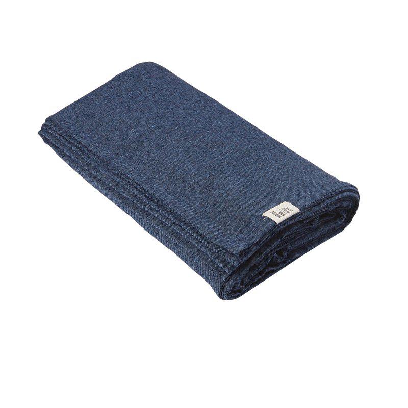 Fyrkantig 85x85cm Duk VIDE, enfärgad i återvunnen textil i marinblått