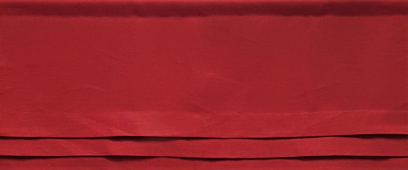 Nora Fuskhisskappa röd 40cm i 100% lin med tre lagda veck