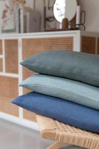 Kuddfodral MOOD 48x48 cm enfärgat, blå