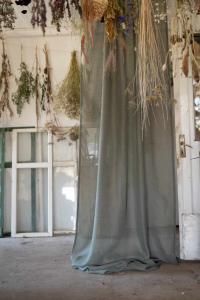 Gardin SOLO stl. 2 st 140X250 cm enfärgad, grön