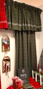 Gardinlängd ASTRID, återvunnen textil, rutig, olivgrön
