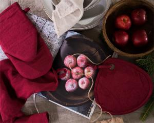 Grytlapp LINNE enfärgad, mörkröd