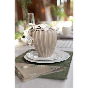 Tygservett, liten duk Maja, småblommig i orange och gult, Stl. 42X42 cm, linnefärgad bottenfärg