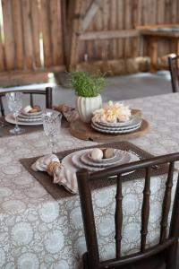 Tablett LOVA, enfärgad, Stl. 35X45 cm, nougat.