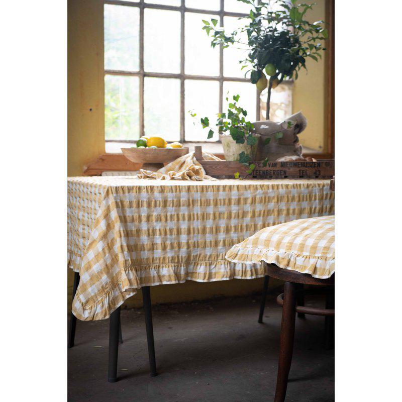 Bordsduk LISA i gul och vit rutig bäckebölja med volang runt kanten