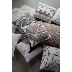 Kuddfodral LEAF med ögletuftat löv i greige