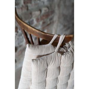 Sittdyna Axel med handtag och vävda rutor i antikvitt och beige