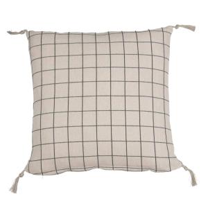 Kuddfodral Axel med tofsar, återvunnet material, vävda rutor i svart och beige.