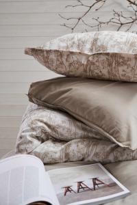 Kuddfodral LINNE, enfärgat, grå