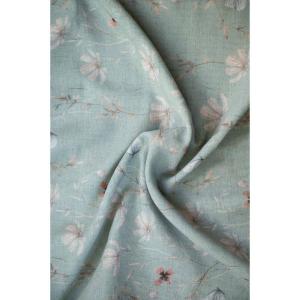 Gardinkappa Penny med blommor och fjärilar på grön botten