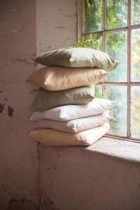 Kuddfodral MALVA, enfärgad i offwhite