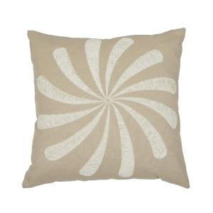 Kuddfodral SPIN med en broderad vindsnurra i beige, linnefärgad botten