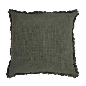 Kuddfodral DANNY, enfärgad med struktur och en kort frans runt om i mörkgrönt