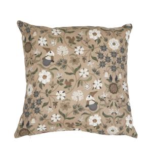 Kuddfodral JULEFRID med tomtar, blommor och ekorrar i grönt på beige bottenfärg