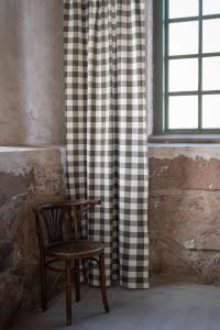 Gardin MOA, klassiskt storrutig i grönt och vitt