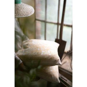 Kuddfodral SONIA, blommig och bård runt om, gul botten