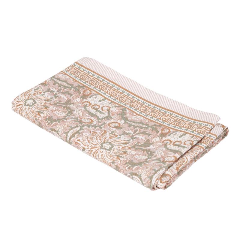 Duk DANTE blommig i rosa med bård utmed med långsidorna