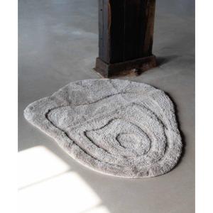 Badrumsmatta ROSS, mjuk och skön i asymmetriskt form i linnefärg