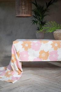 Duk LOTTA med stora blommor i retrostil i rosa och orange