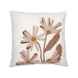 Kuddfodral NINNI med broderade rosa stora blommor på vit bottenfärg