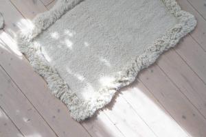 Matta JAZZ, med bågad tuftad kant i offwhite