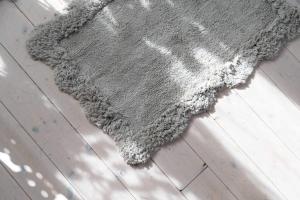 Matta JAZZ, med bågad tuftad kant i sandfärg