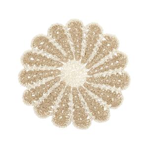 Bordstablett, tallriksunderlägg FIA i papper virkad som en blomma i offwhite och beige