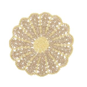 Bordstablett, tallriksunderlägg FIA i papper virkad som en blomma i offwhite och gult