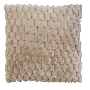 Kuddfodral Grace, enfärgad i mjuk fuskpäls, Sand