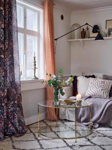 Gardinlängd BRUCE, enfärgad med struktur, persika