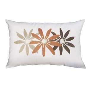 Kuddfodral ILSE, avlångt med tre broderade blommor i beige, persika och brunt