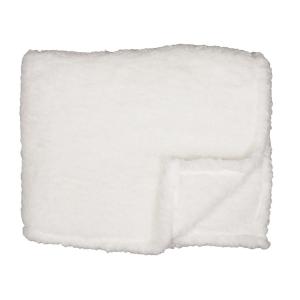 Pläd SÄLEN i mjuk fuskpäls i vintervitt