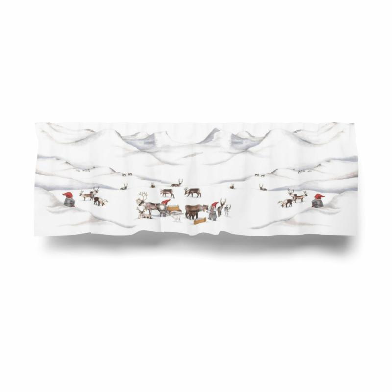 Gardinkappa TOMTELAND på metervara, med tomtar och renar på fjället, offwhite bottenfärg