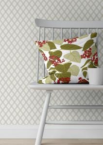 Kuddfodral VID FIKABORDET med röda blommor i klasar och gröna blad