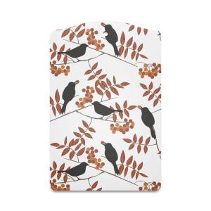 Serveringsbräda Trast i hast, koltrast äter bär, Stl. 20x30cm, vit botten, rostfärgade bär.