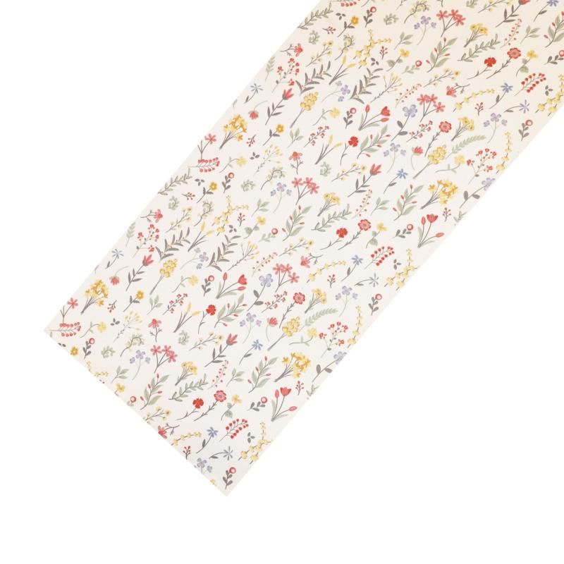 Bordslöpare LILLEMOR med tryckta färgglada blommor och blad