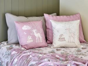 Barnpläd, barnfilt BAMBI med söta djur i rosa