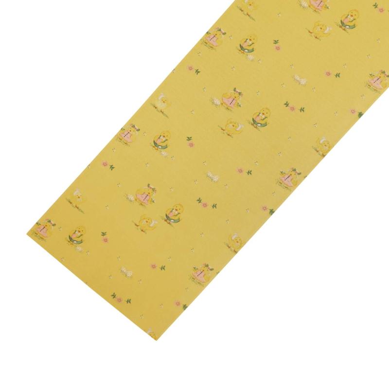 Påsklöpare HÖNÖ med tryckta påskägg, påskkycklingar och små blommor på gul bottenfärg